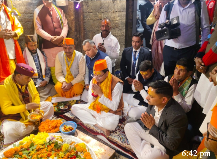 मुख्यमंत्री पुष्कर सिंह धामी ने जागेश्वर धाम में की पूजा-अर्चना, प्रदेश की सुख-समृद्धि की कामना